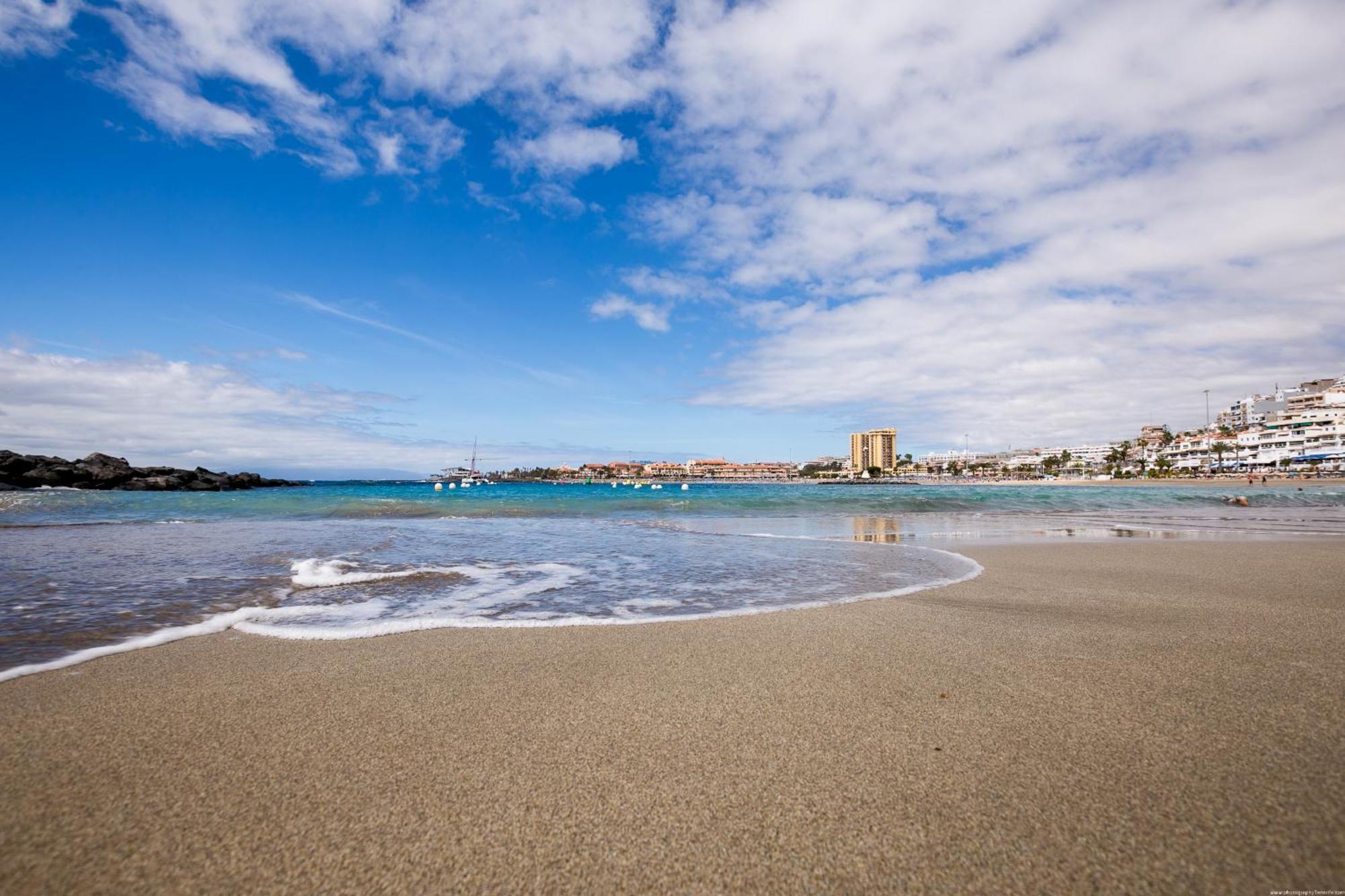 Castle Harbour Elegant 1-bedroom - Heated Pool, Air Conditioning & Fiber Internet In Cristianos *