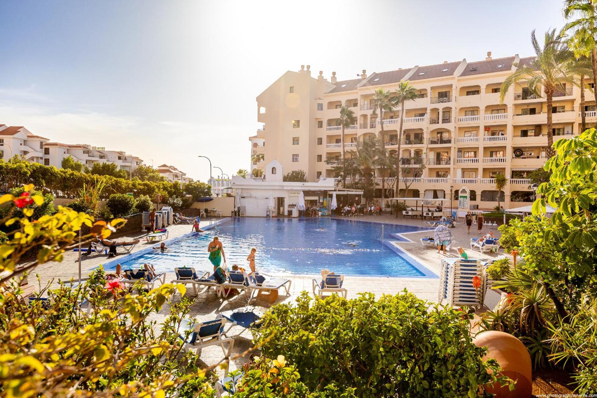 Apartament Castle Harbour Elegant 1-bedroom - Heated Pool, Air Conditioning & Fiber Internet In Cristianos